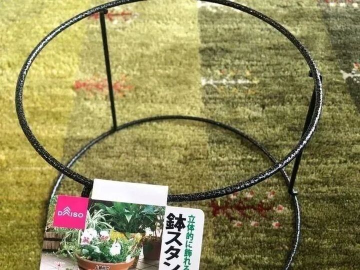 【ダイソー】110円でこの高見え感♡家にあるもので『鉢スタンド』が素敵インテリアに大変身!