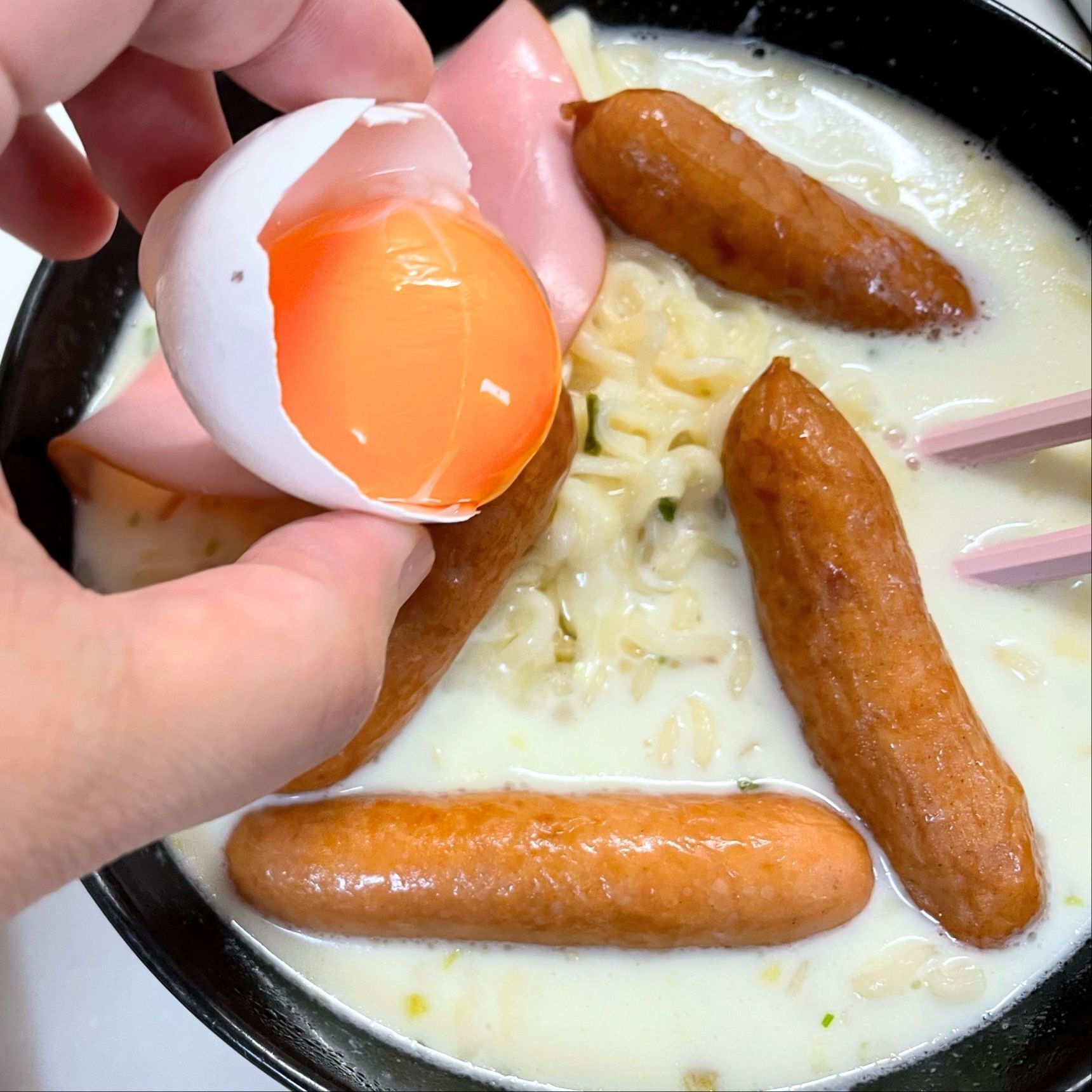 卵黄を落とします
