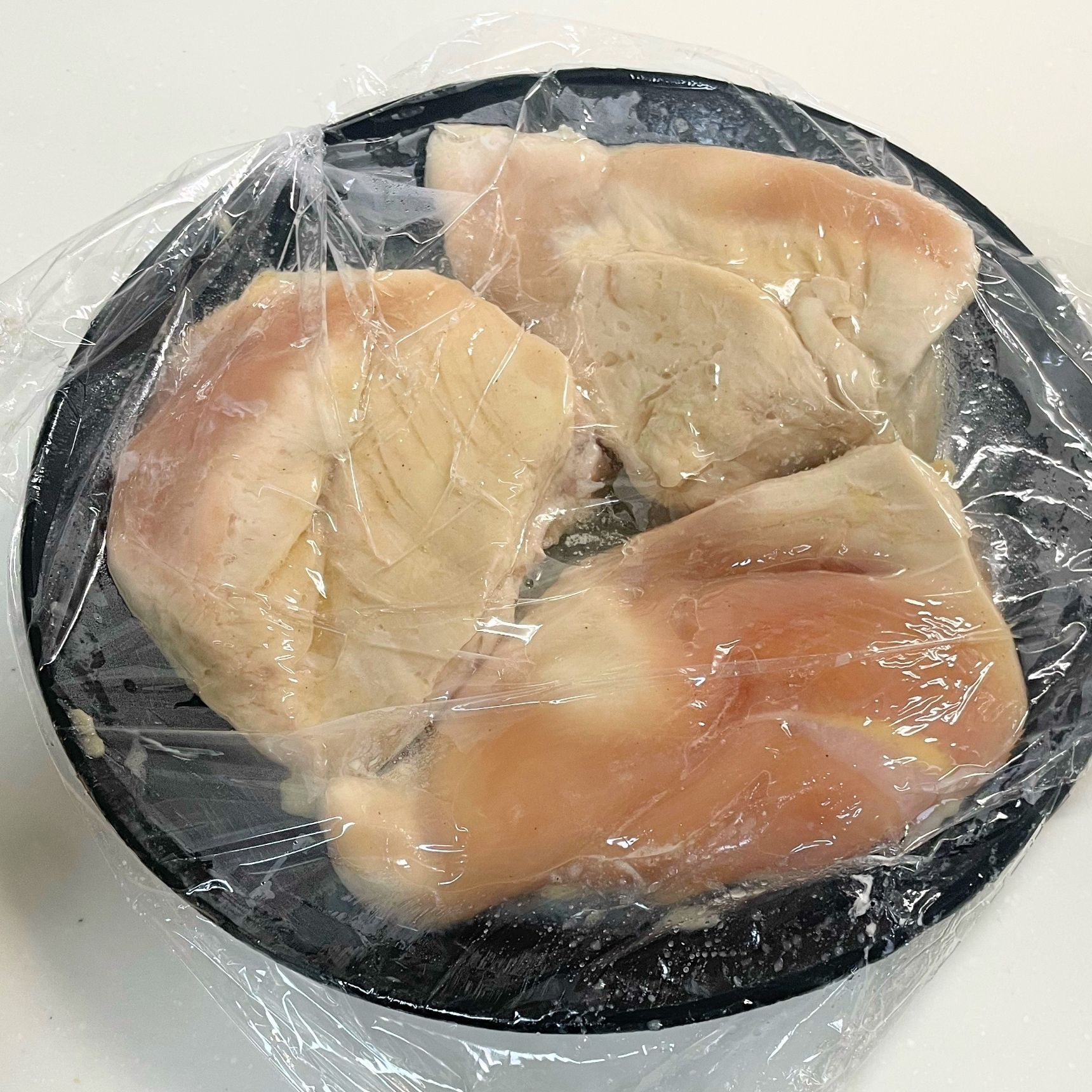 酒を振りかけてふんわりラップをかけてレンチンします