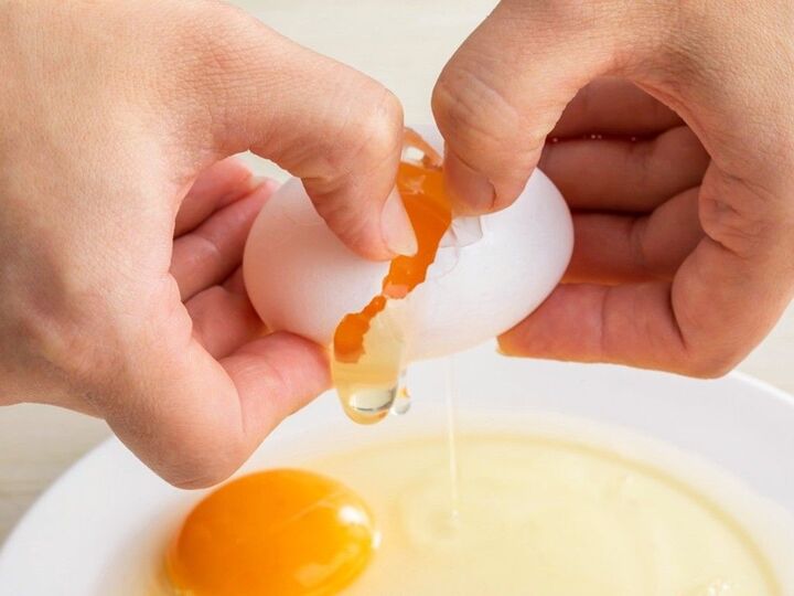 卵の殻が入っちゃった!そんな時は、この方法で"一発"解決!覚えておいてソンなしですよ♪