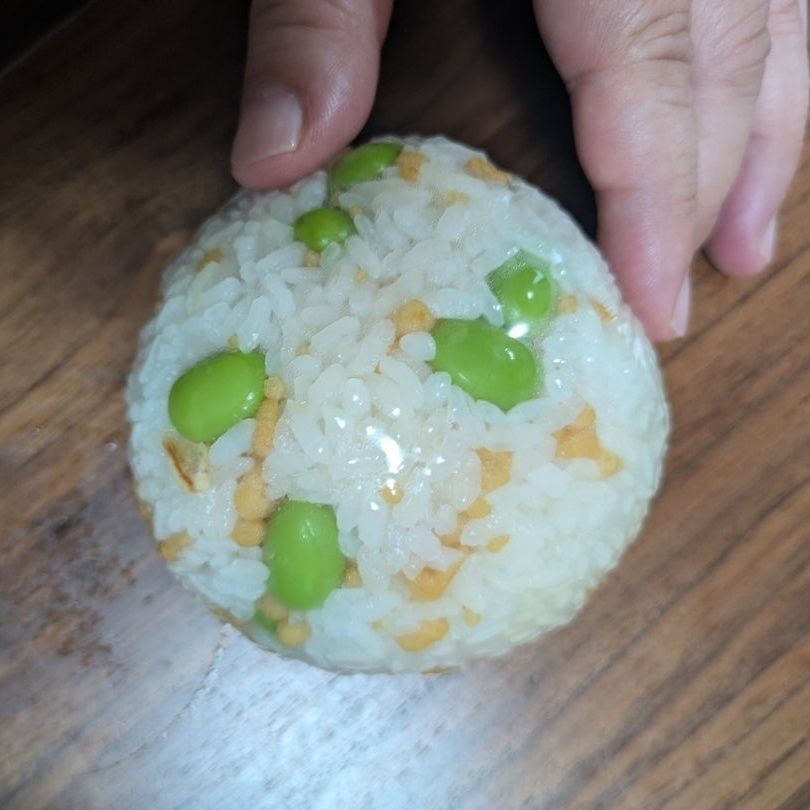 ご飯に混ぜおにぎりにする