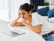 家事中もウトウト…あくびも止まらない。その眠気、放っておかないで！意外な"原因"があるんです