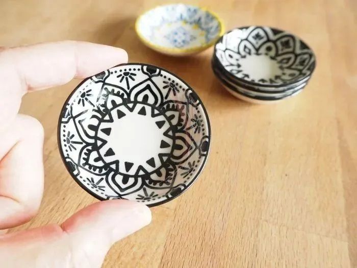 見つけたら即カゴ行き！【セリア】小皿のおしゃれな使い方。わが家ではこう使います♡