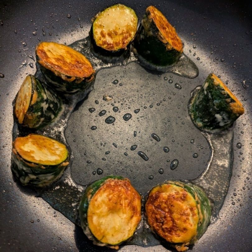 サラダ油大さじ2で揚げ焼きする