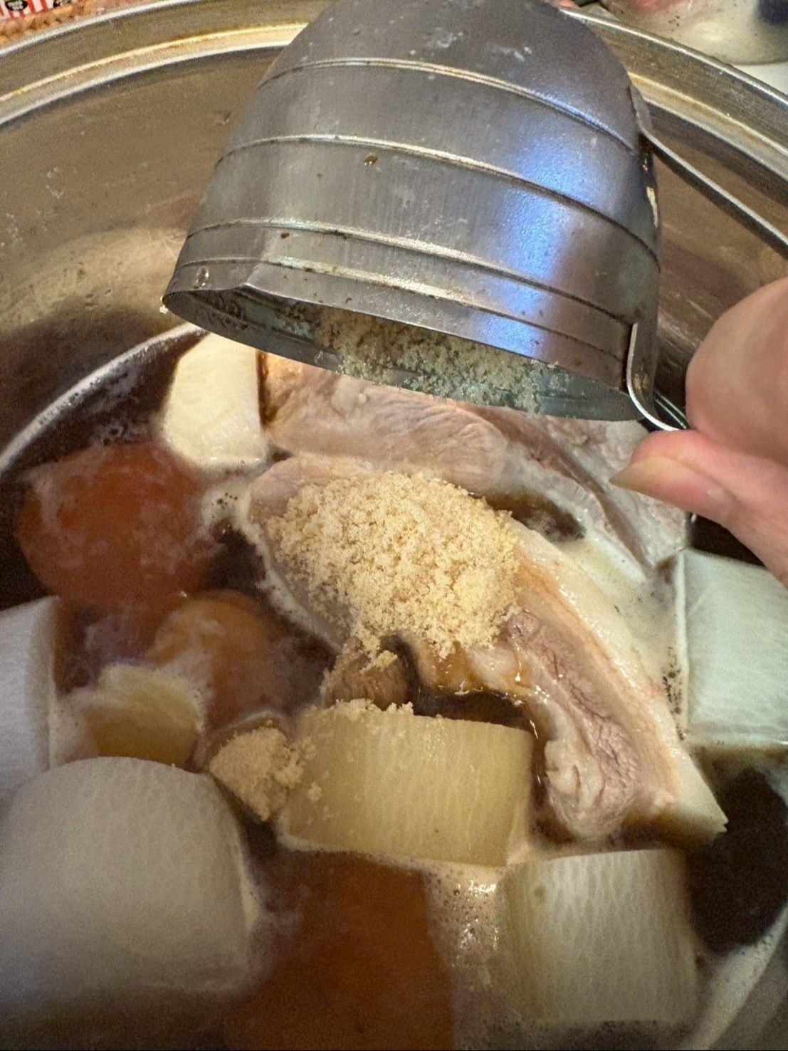 砂糖は三温糖を使っています
