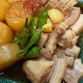 お盆には、ばあちゃんの大根と豚肉の煮物！