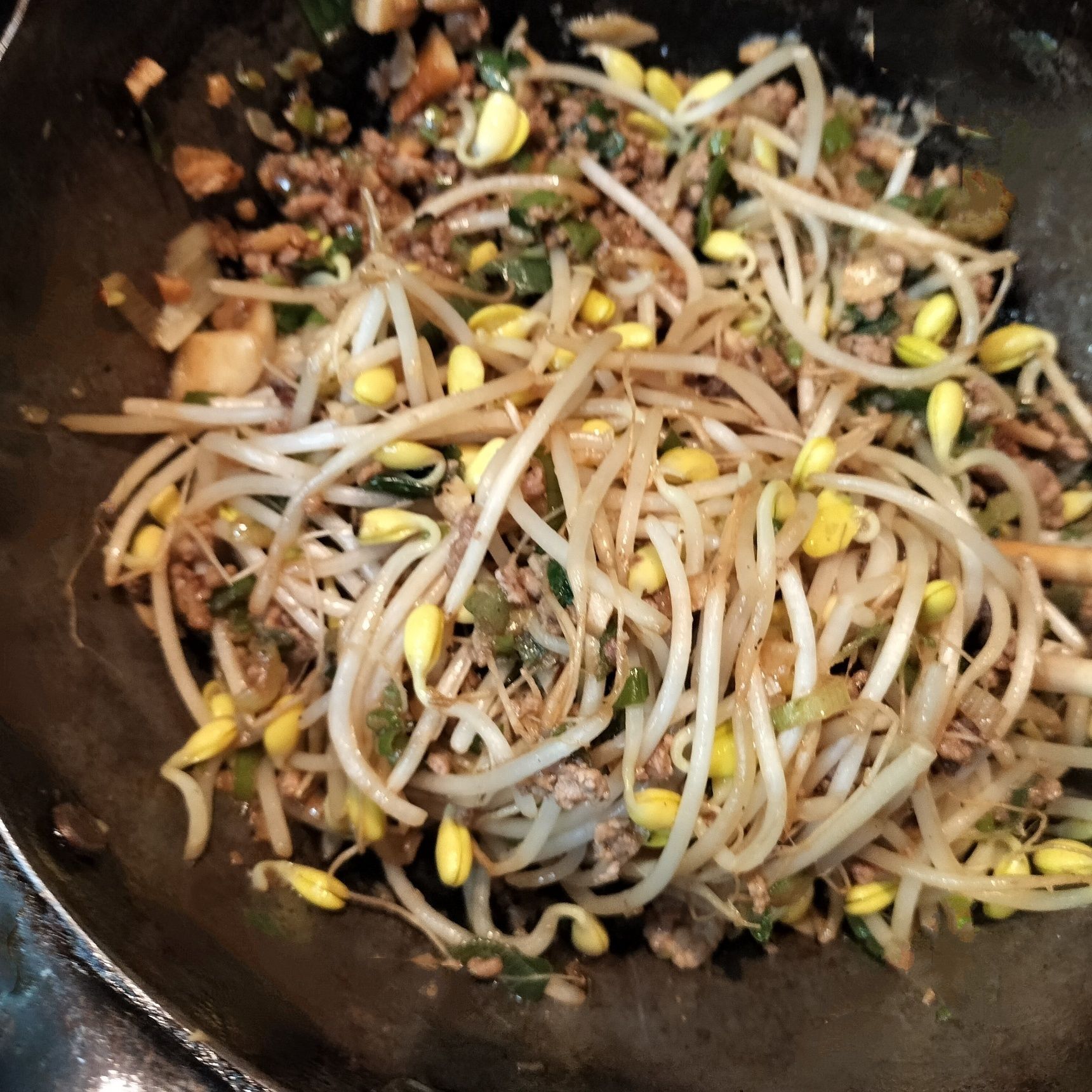 3、豆もやしを加えてサッと炒める→材料▲を加えて、サッと炒める→粗熱をとる