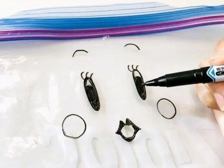 「ジップロック」に穴を開けるだけで…?"衝撃の活用法"が楽しすぎて、ドハマりしちゃいました♪