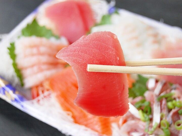 そのまま食べたらもったいない!スーパーのお刺身を"プロ級"に仕上げる簡単テク【試してみた】