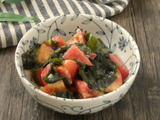5分で完成！「トマトとワカメのにんにく味噌和え」