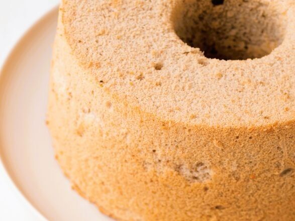 【オイルなし、グルテンなし】太りにくいのにとってもおいしい♡〈ふわふわいちごシフォン〉が革命的！