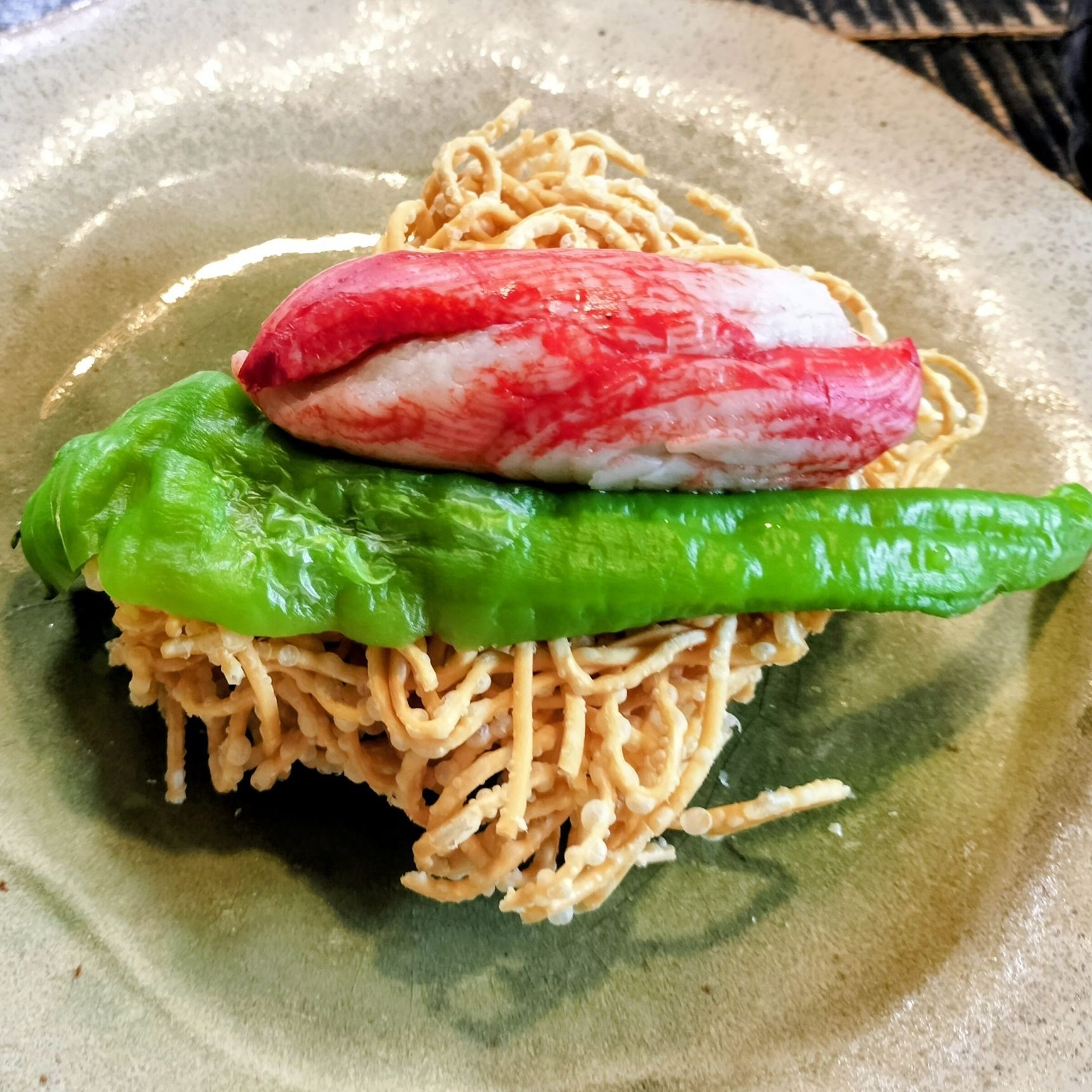 野菜たっぷり具沢山！パリパリ麺としっとり麺！濃厚海鮮風味のあんかけかた焼きそば！皿うどん！