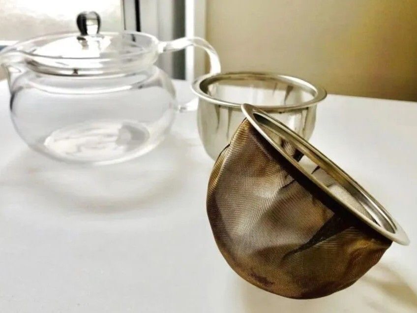 捨てるの待って！使い古した「茶こし」が、まさかのキッチンの救世主に！あのイライラが軽減します♪