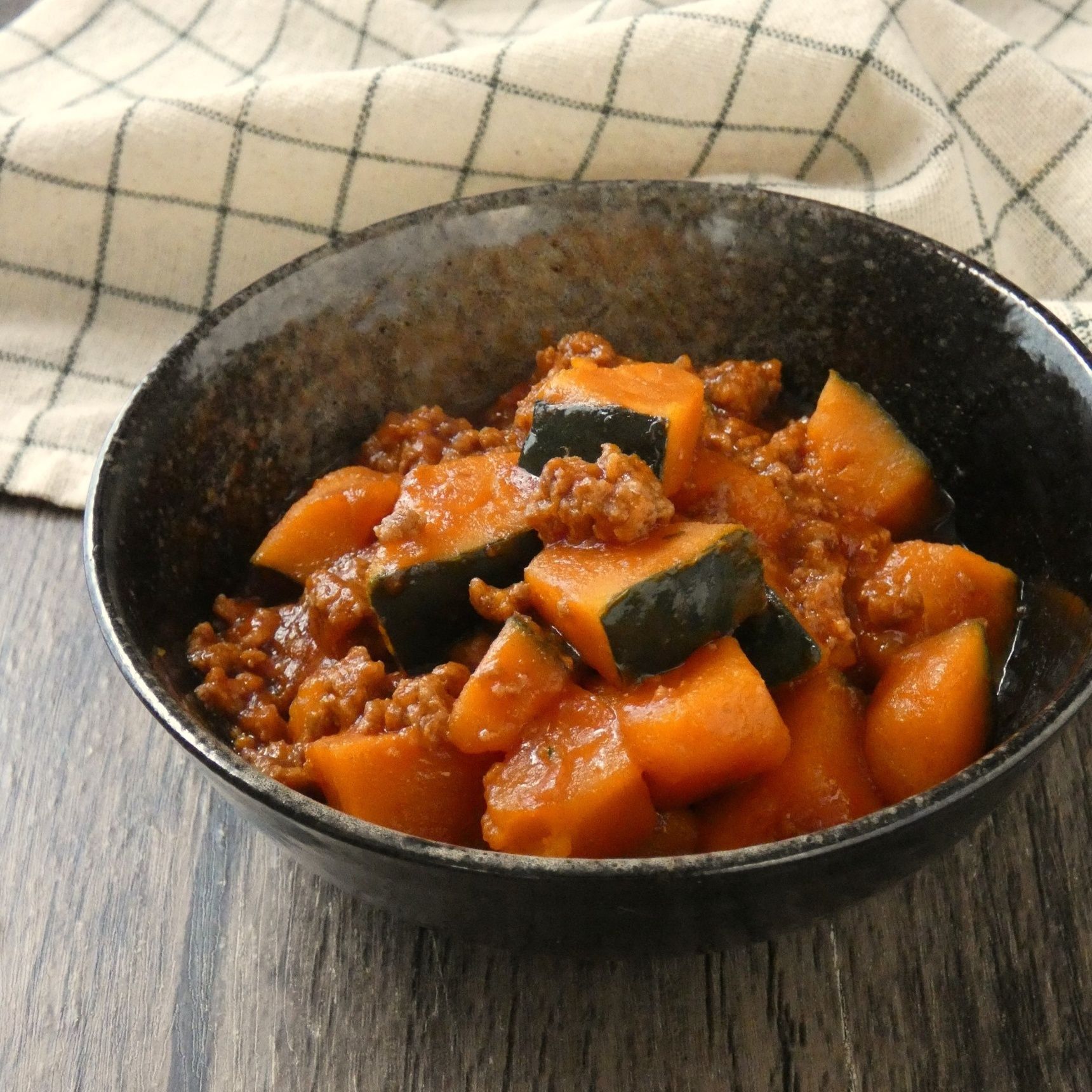メイン材料2つ！「かぼちゃとひき肉のケチャップ煮」