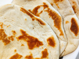 カレーと相性抜群！うちのナン