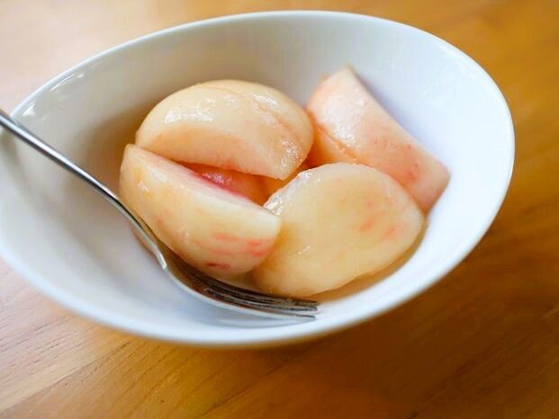 パティシエ直伝！桃の皮がスルッとむける簡単テク。見た目もキレイ♡
