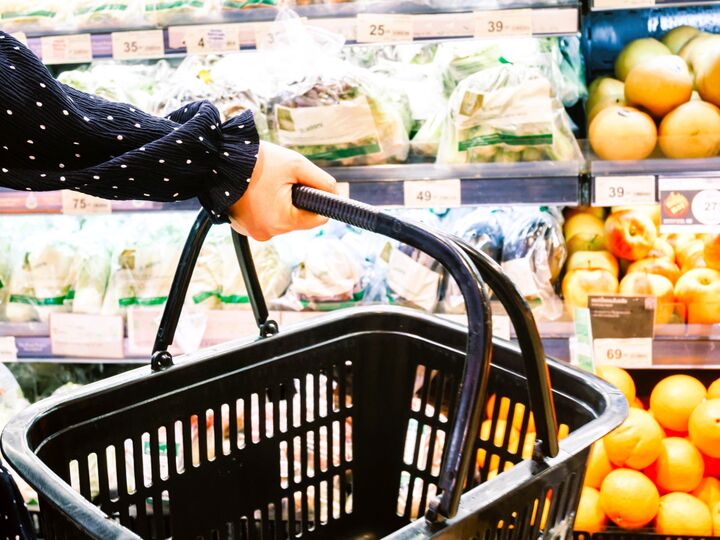 いよいよ夏も後半戦!食費2万円台の人が「スーパーで絶対やらないこと」3つ。ふだんと違うルールで乗り切りますよ♪