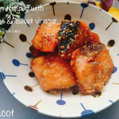 ごまはたっぷりの方が旨い！鮭のごま甘酢照り焼き