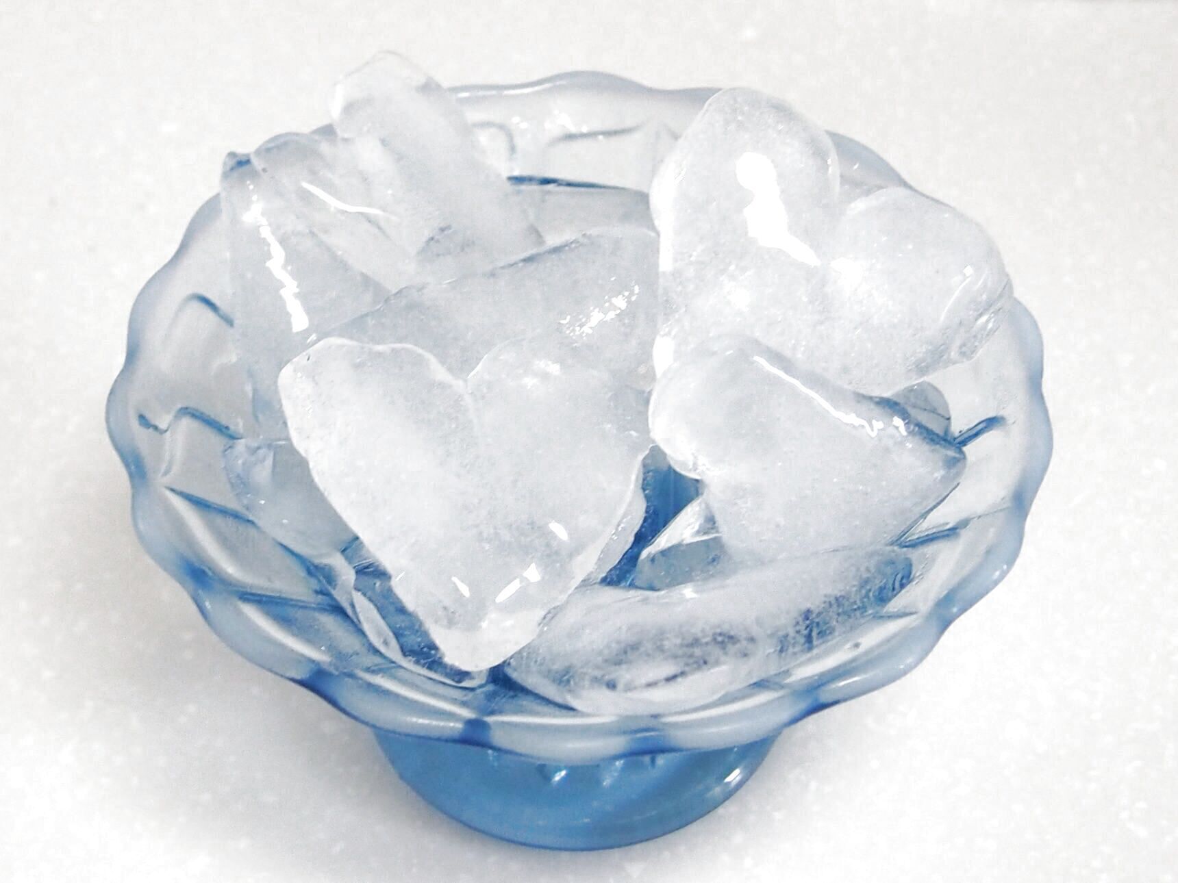 ICE BAG「ハート」です。可愛い氷ができました！！こんなのがあるんですね