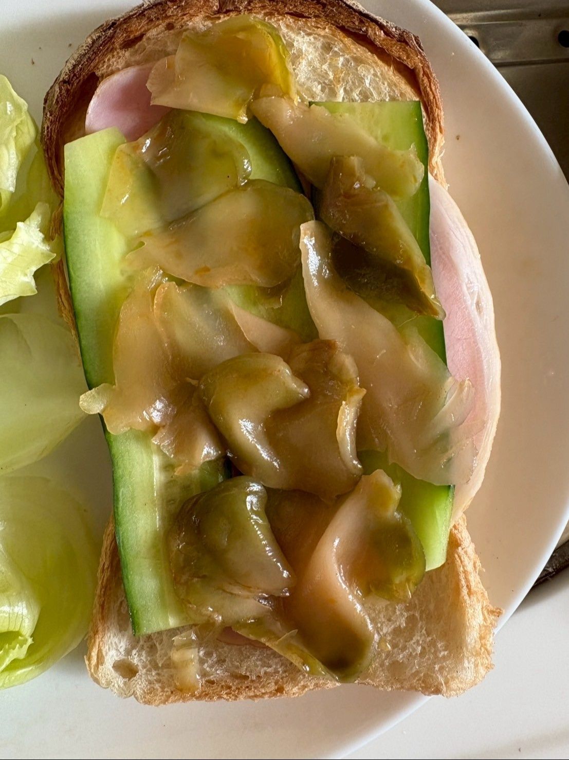 ここでザーサイを乗せます！