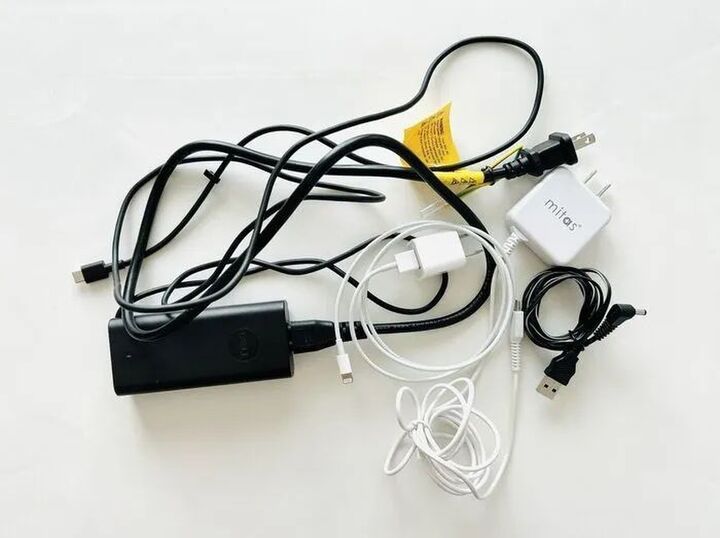 【メルカリで高く売れるゴミ10選】まさかの不用品がお金になる!?捨てちゃう前に今すぐチェック!