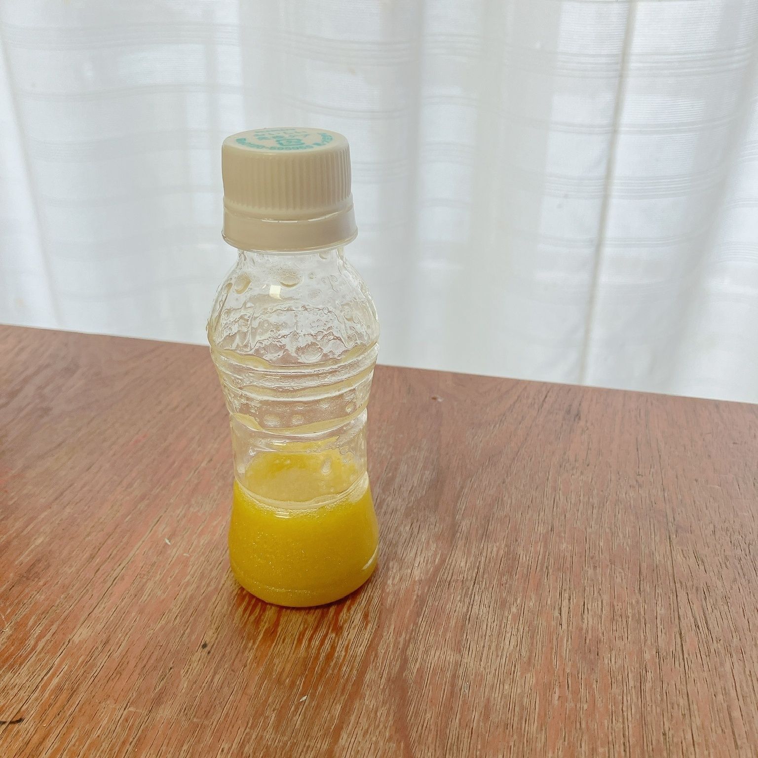 キャップを閉めてフリフリ〜