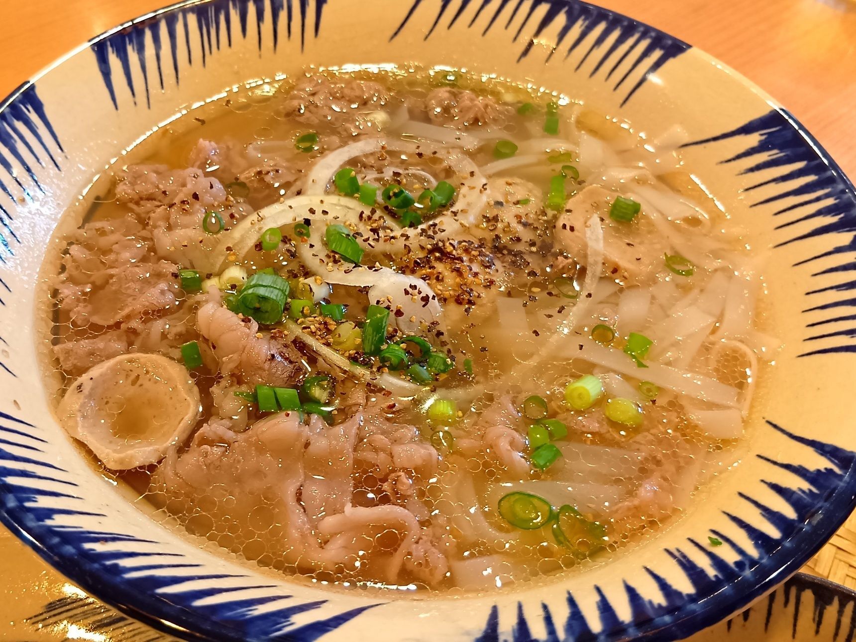 しばし待って、到着した南部のフォー『牛肉のフォー』！