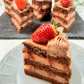 みんな大好き！いちごチョコショート