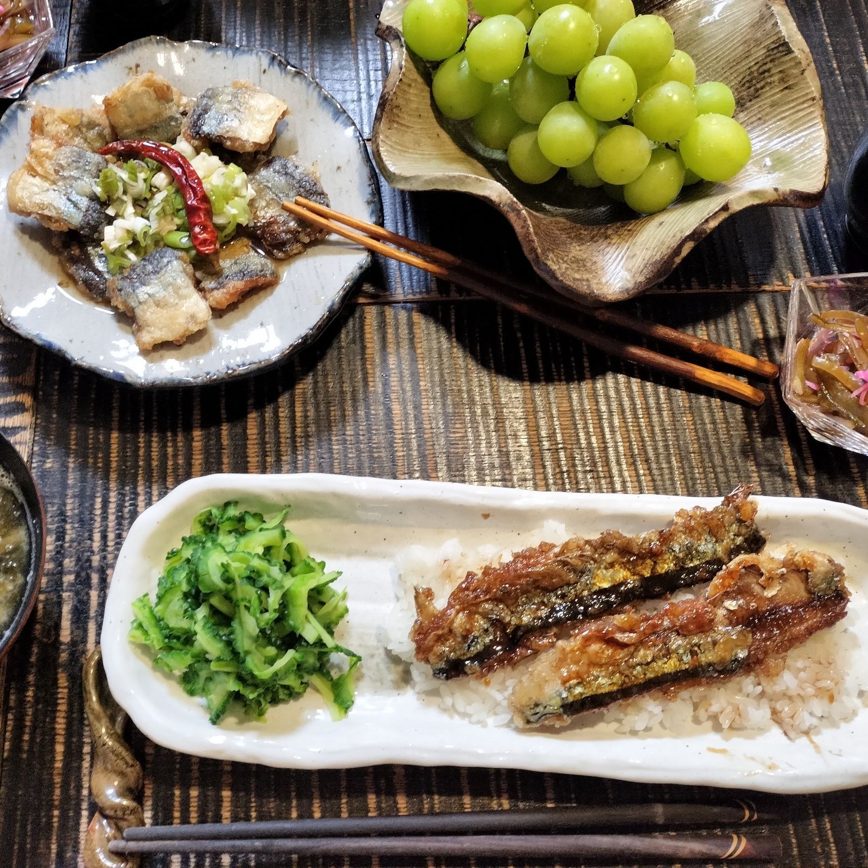 簡単！さんまレシピ！タレが違うだけ〜2品！カリッと食感の甘辛衣のさんまの蒲焼きとさんまの南蛮漬け！