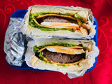 食べごたえじゅうぶん！食パンで作るハンバーガー
