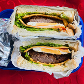 食べごたえじゅうぶん！食パンで作るハンバーガー
