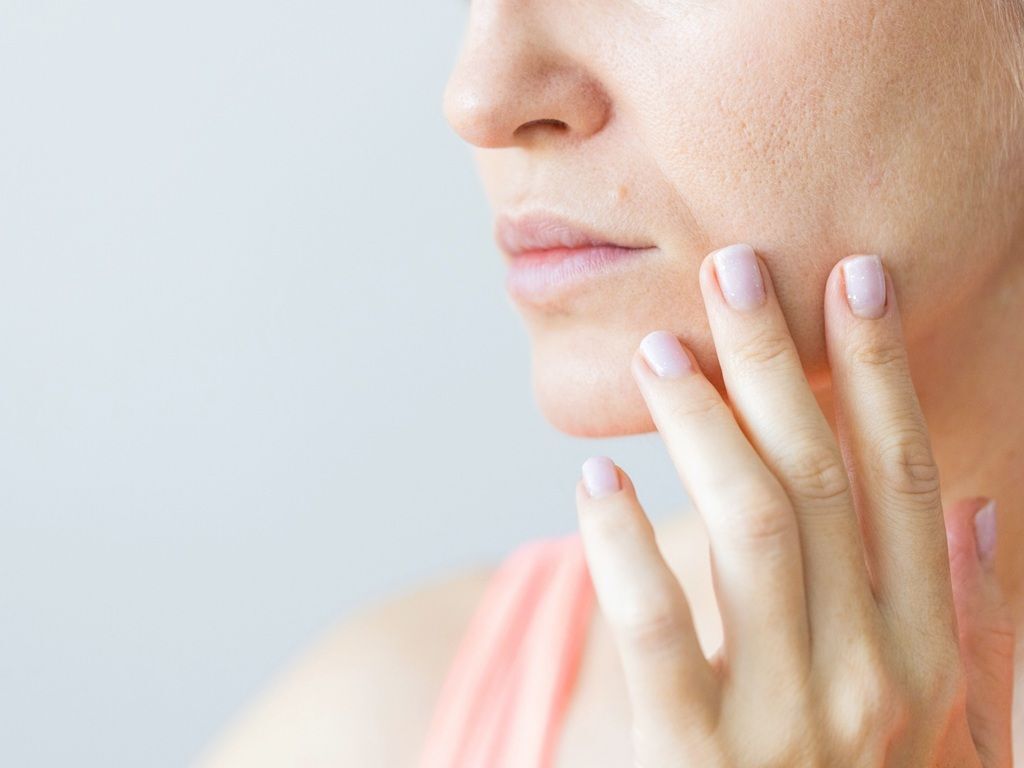 【40代・50代】更年期の肌荒れは&quot;食べ方&quot;で変わる！薬剤師がすすめる秋の栄養リセット術