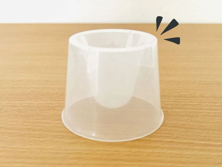 【セリア】逆さにして使うと→大正解♡ハチミツ好き必見〈超優秀カップ!?〉の正体とは