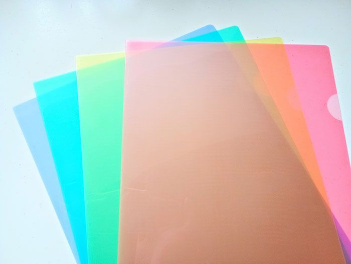 クリアファイルは「そのまま捨てちゃダメーーー！」ハサミで少し切るだけで、家じゅうで大活躍のアイテムに！