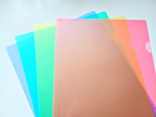 クリアファイルは「そのまま捨てちゃダメーーー！」ハサミで少し切るだけで、家じゅうで大活躍のアイテムに！