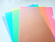 クリアファイルは「そのまま捨てちゃダメーーー！」ハサミで少し切るだけで、家じゅうで大活躍のアイテムに！