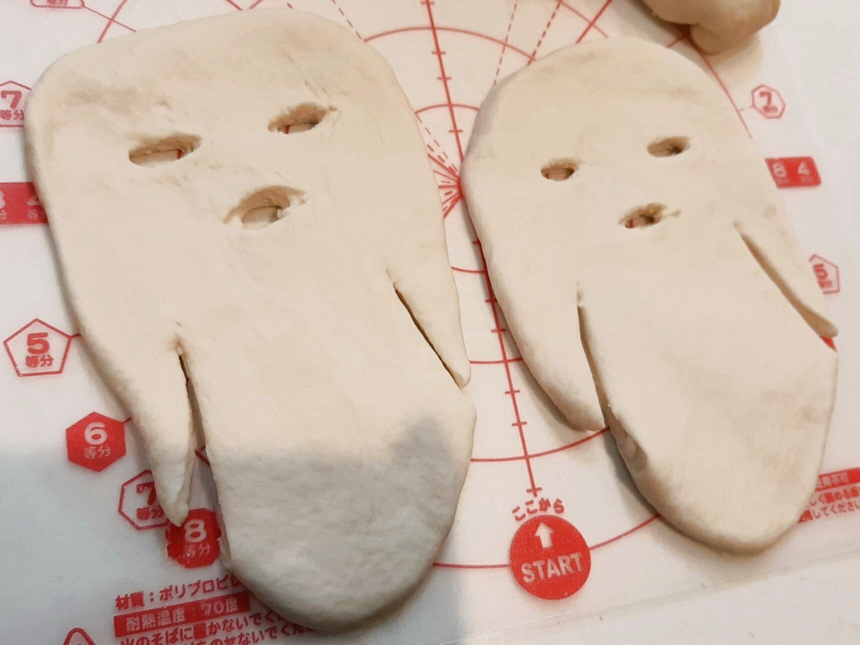 めん棒で伸ばして切る
