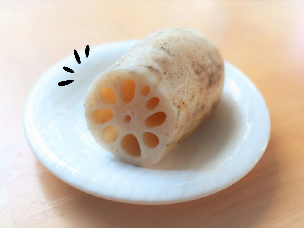 スライサーは不要！「レンコン」の薄切りが超簡単にできる裏ワザ！力を入れずにひらひらに♪