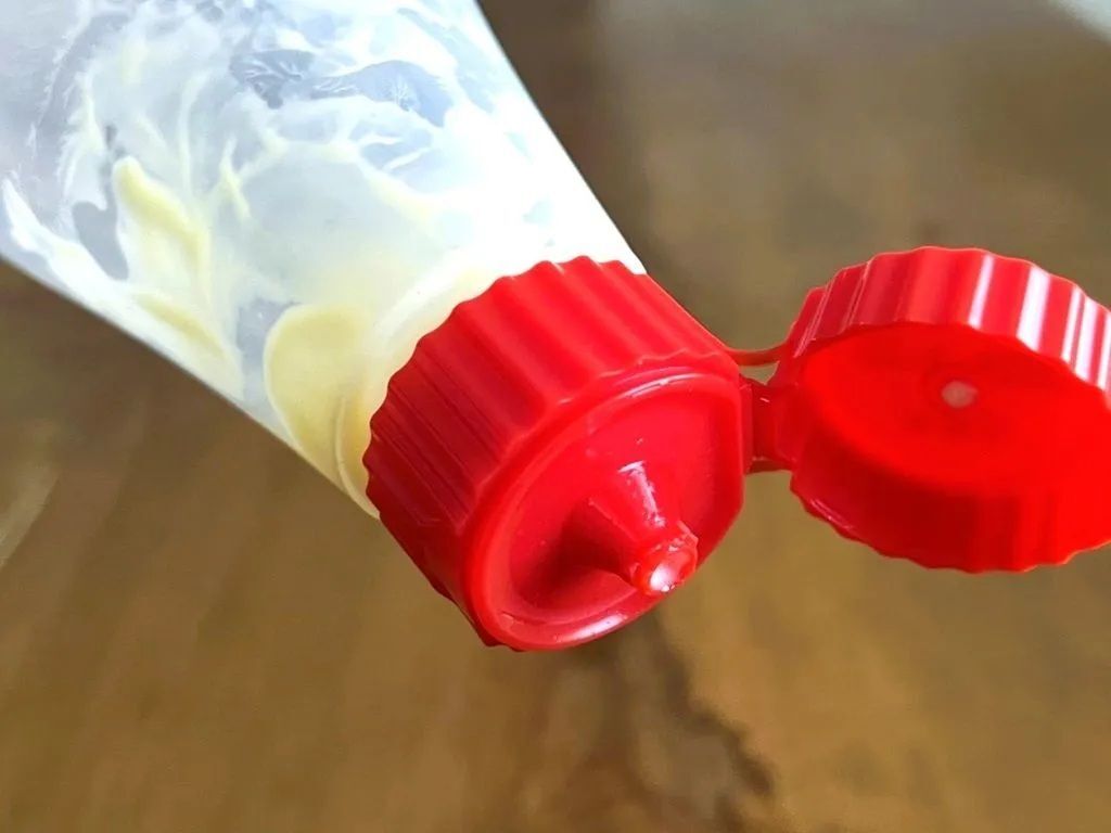 残りわずかな「マヨネーズ」を最後の一滴まで使い切る裏ワザ。こりゃ完璧だ♡