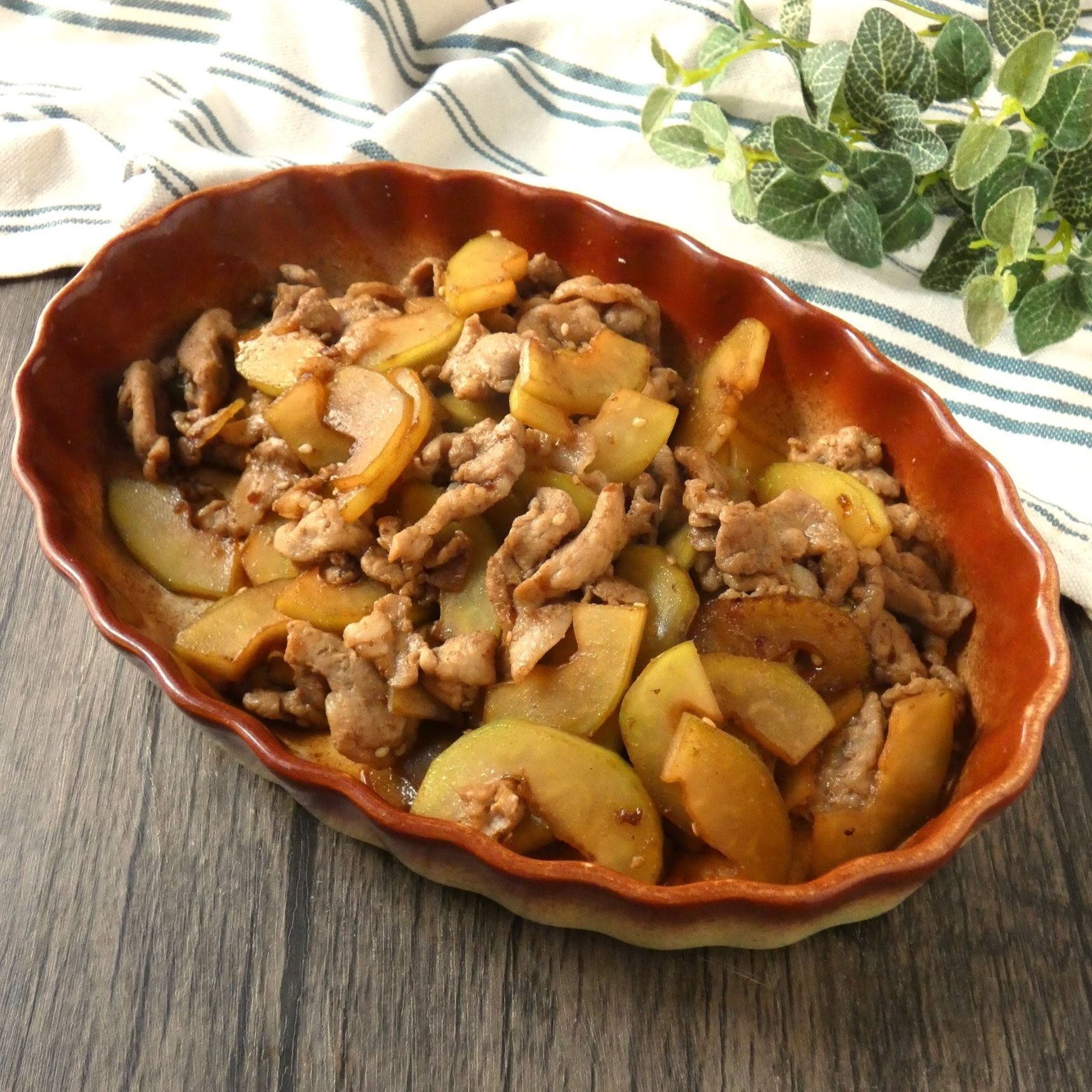 メイン材料2つ！「豚肉と青パパイヤの旨ダレ炒め」