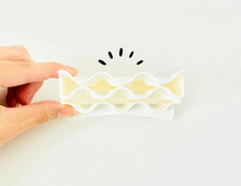 【セリア】この形状がポイント！あるモノ専用の収納グッズですが、ジャストフィットすぎてもはや感動♡