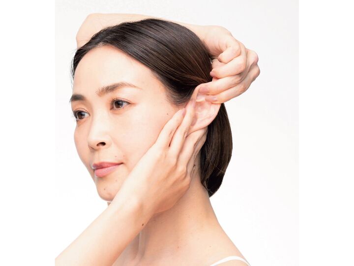 【たるみリフト】たった10秒でほおが引き上がって目も大きくなる?!50代でも別人級に若返った最強メソッドって?