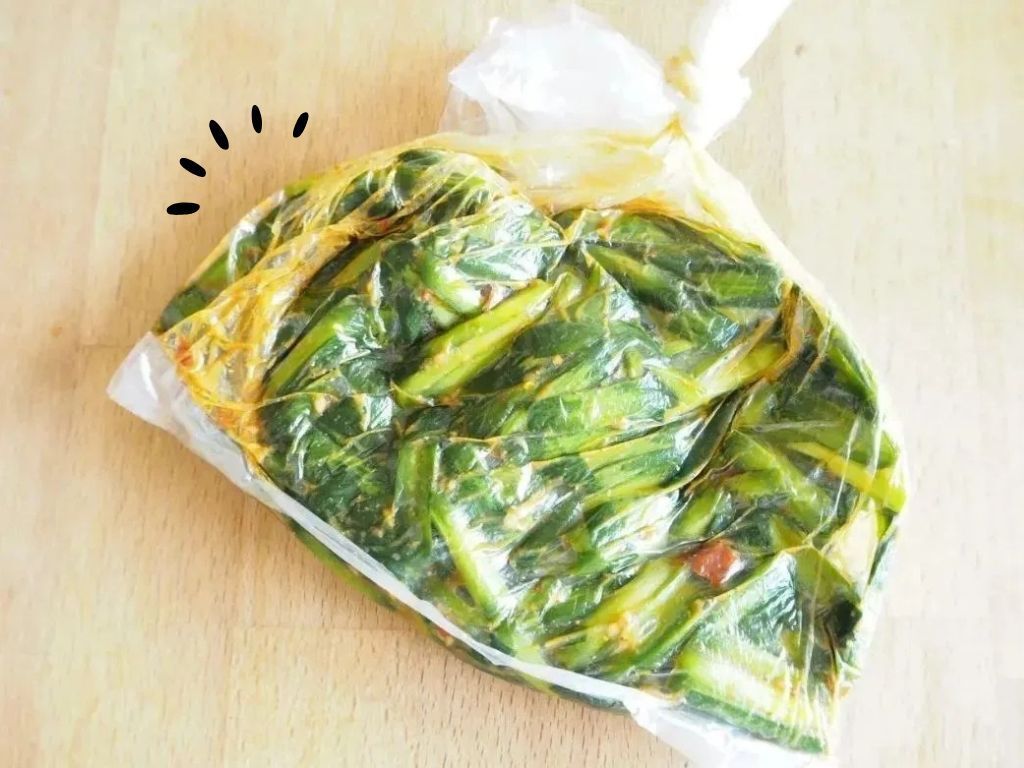 こりゃ新米ドロボウだ！朝仕込みで夕方には完成♪ほったらかしでおいしいご飯のお供