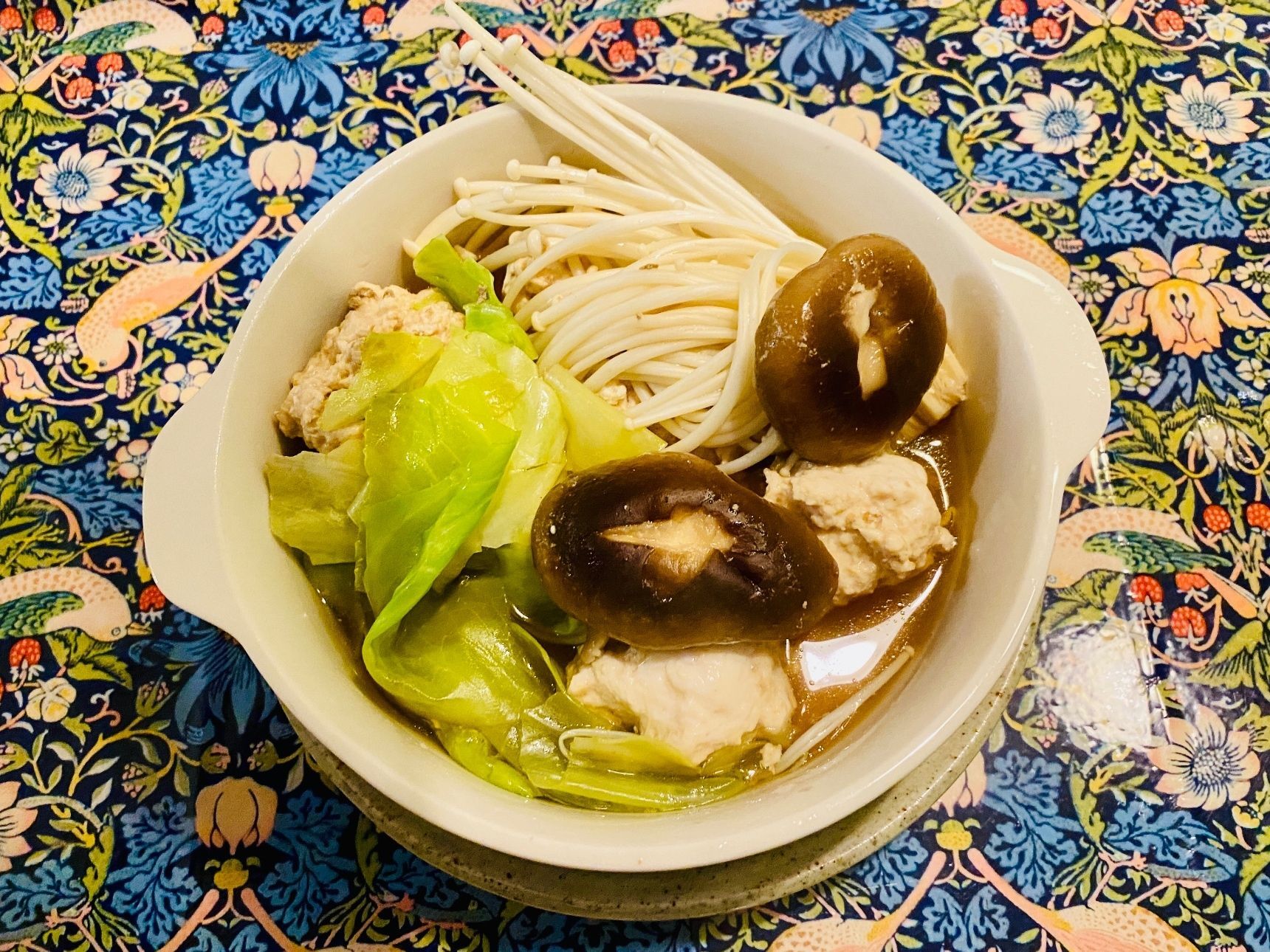 「豆腐入りふわふわ鶏団子スープ」きのこもいっぱい〜