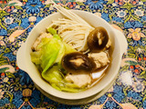「豆腐入りふわふわ鶏団子スープ」きのこもいっぱい〜