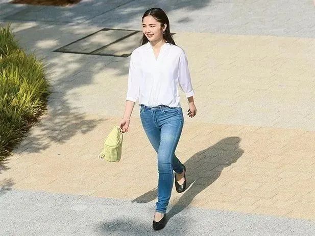 【やせるウォーキング】おうちで座ったままできる「ウォーキング」で脂肪燃焼！年末までにスリム体型を手に入れる♪