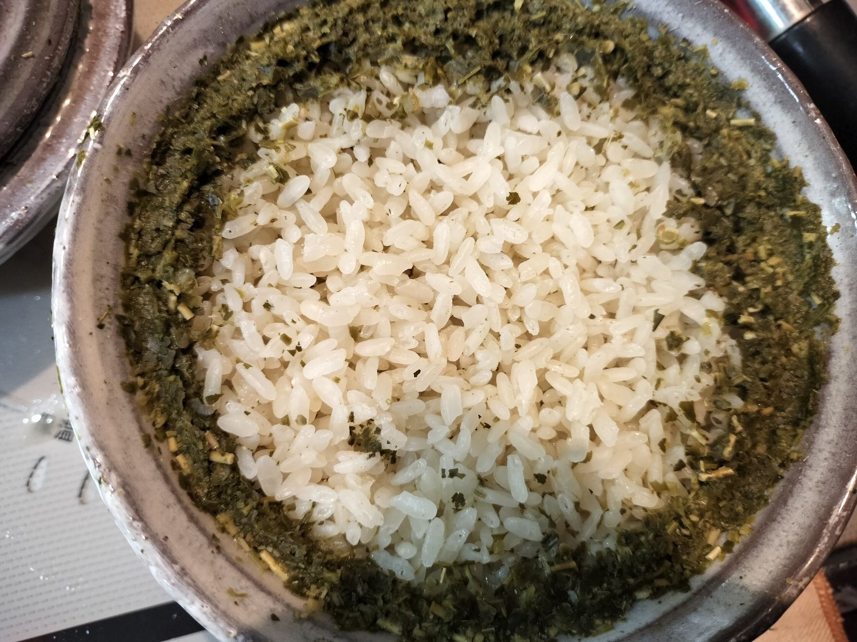 4、電子レンジで炊く（600Wで5分→200Wで10分→蓋をしたまま3分程蒸らす）