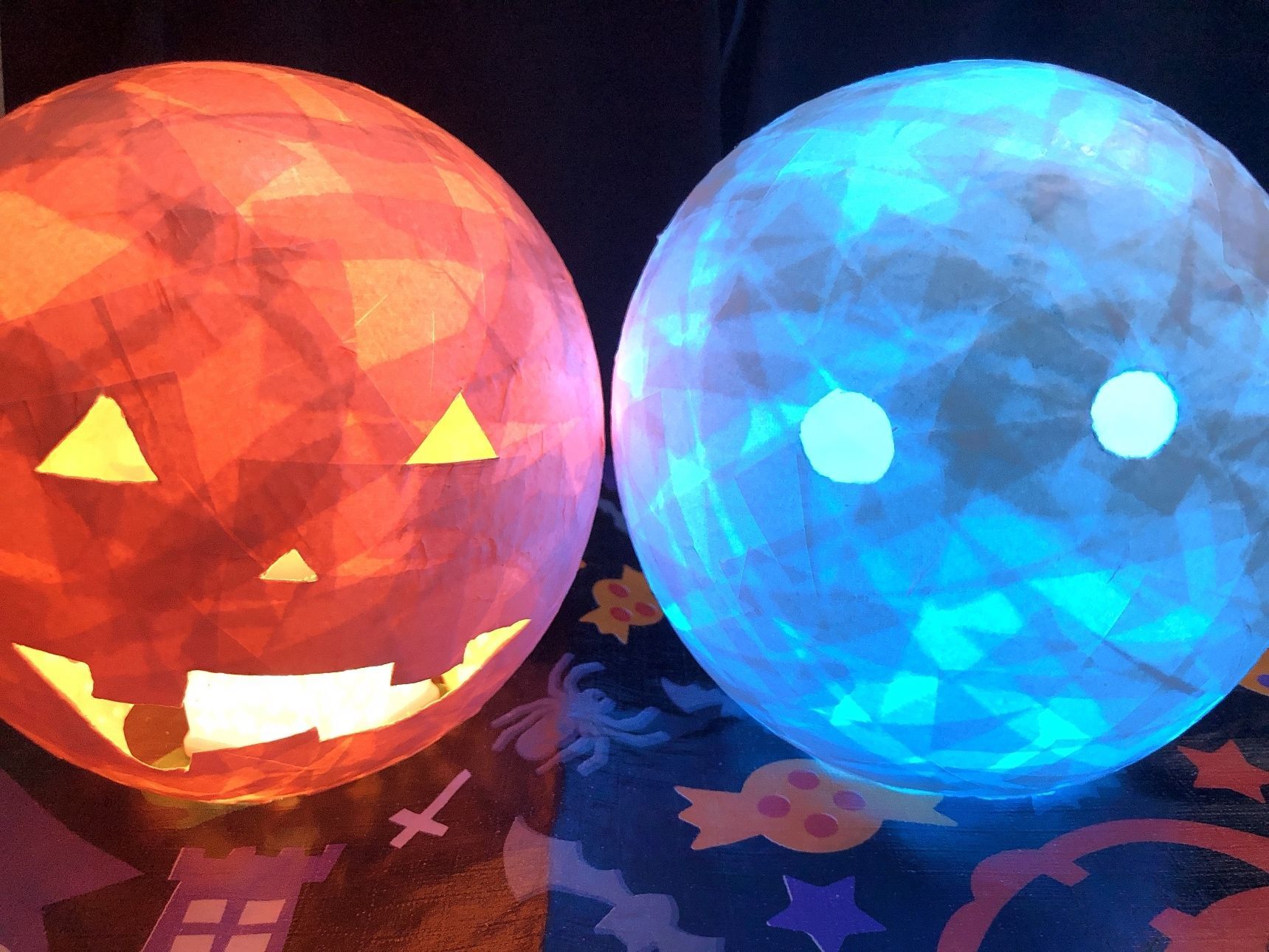 LEDキャンドルを入れます
