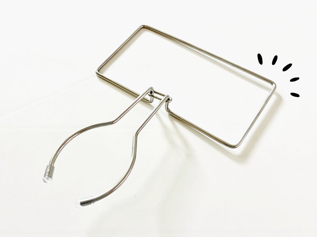 【セリア】この形状に秘密アリ！？キッチンの定番アイテムとセットで使えば、お手入れのしやすさが激変♪