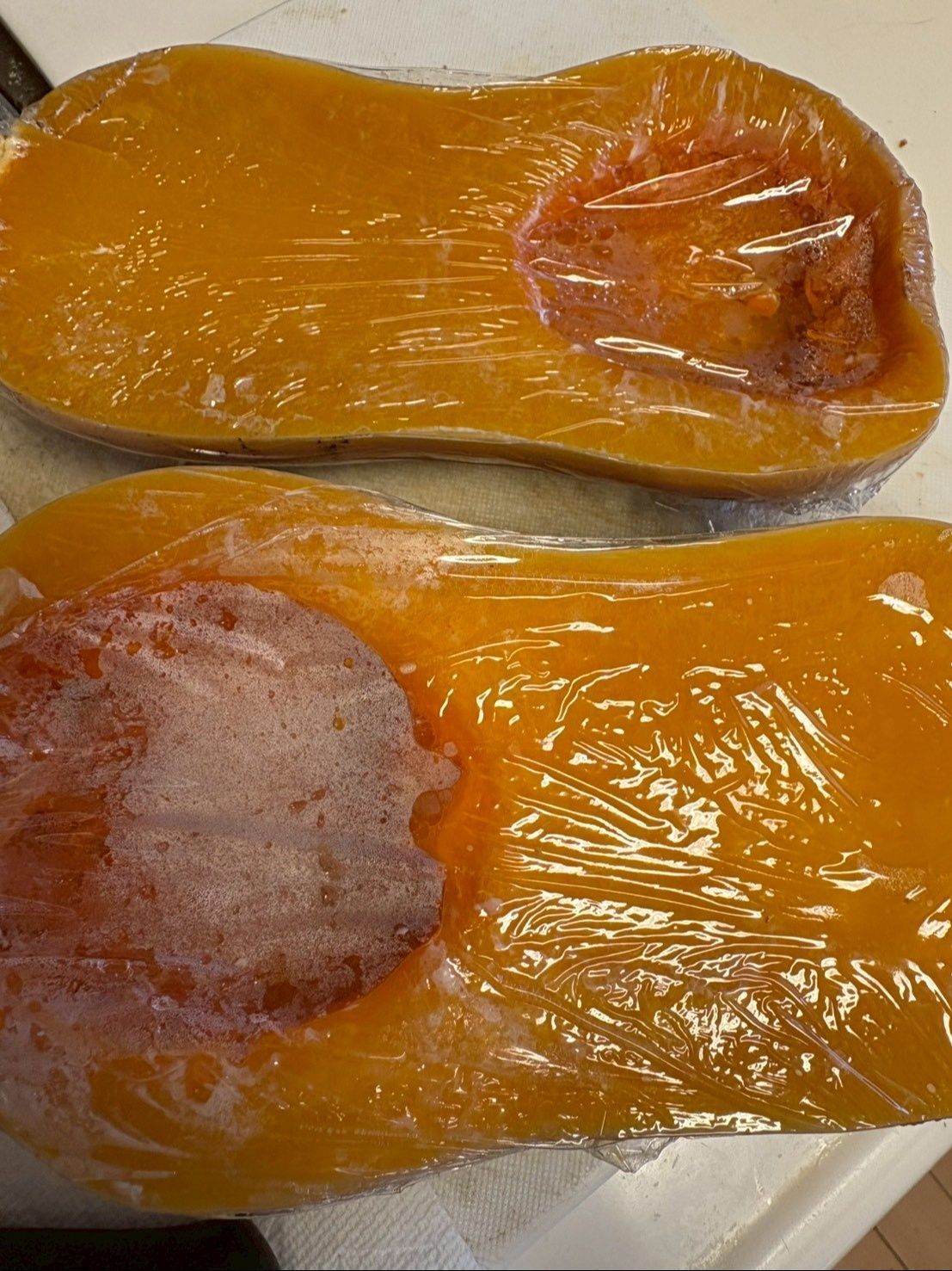 タネを取ってからラップしてチンしました！
